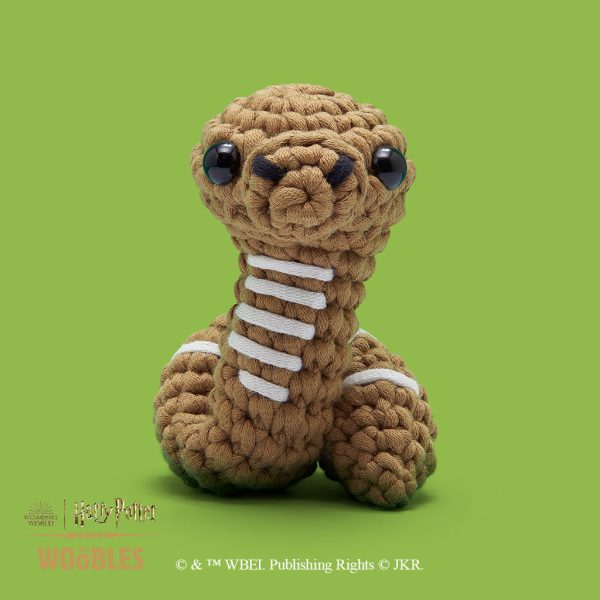 93SSF-SlytherinMascot-PF-YGP11-RET_1_a250da16-1551-4ef0-b205-5dc934398948-1