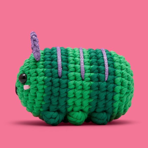 Carl_Caterpillar_Side_MP11_Retouched-1